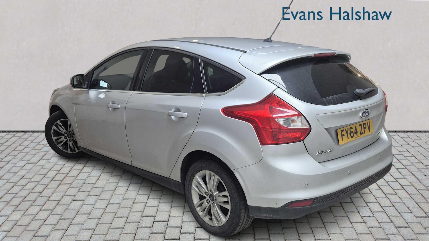 Used Ford Focus 2014 for sale - 76875752: Photo 2