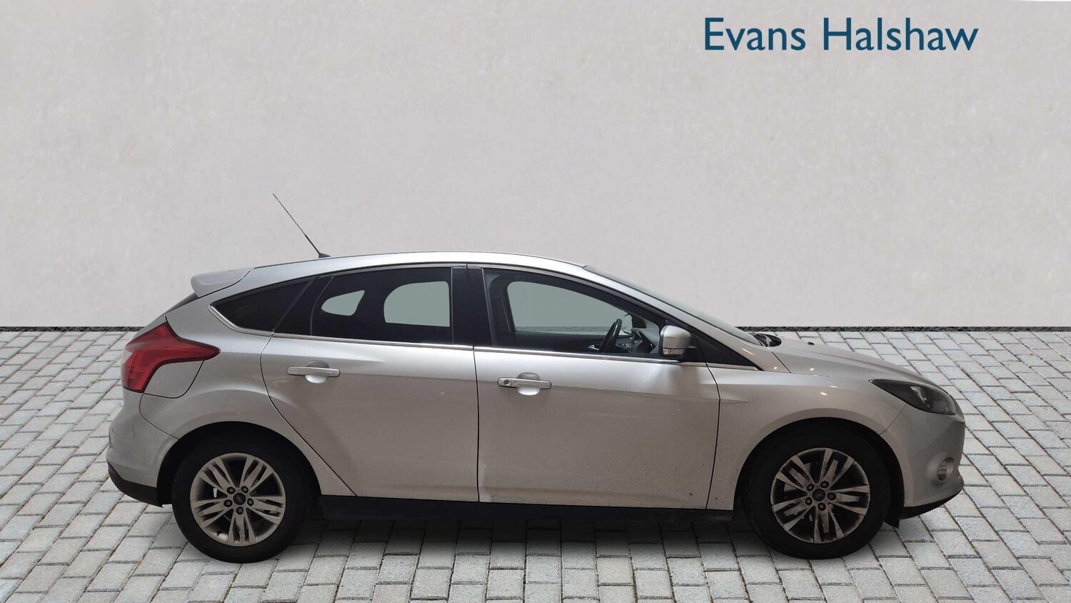 Used Ford Focus 2014 for sale - 76875752: Photo 3