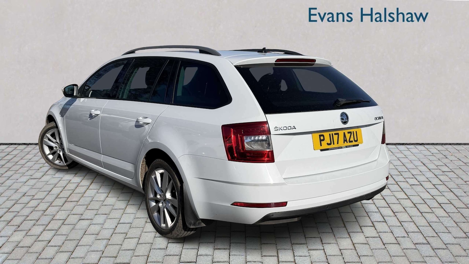 Used Skoda Octavia 2017 for sale - 77756503: Photo 2