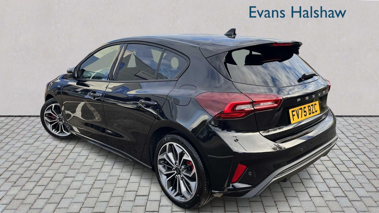 Used Ford Focus 2025 for sale - 76916077: Photo 2