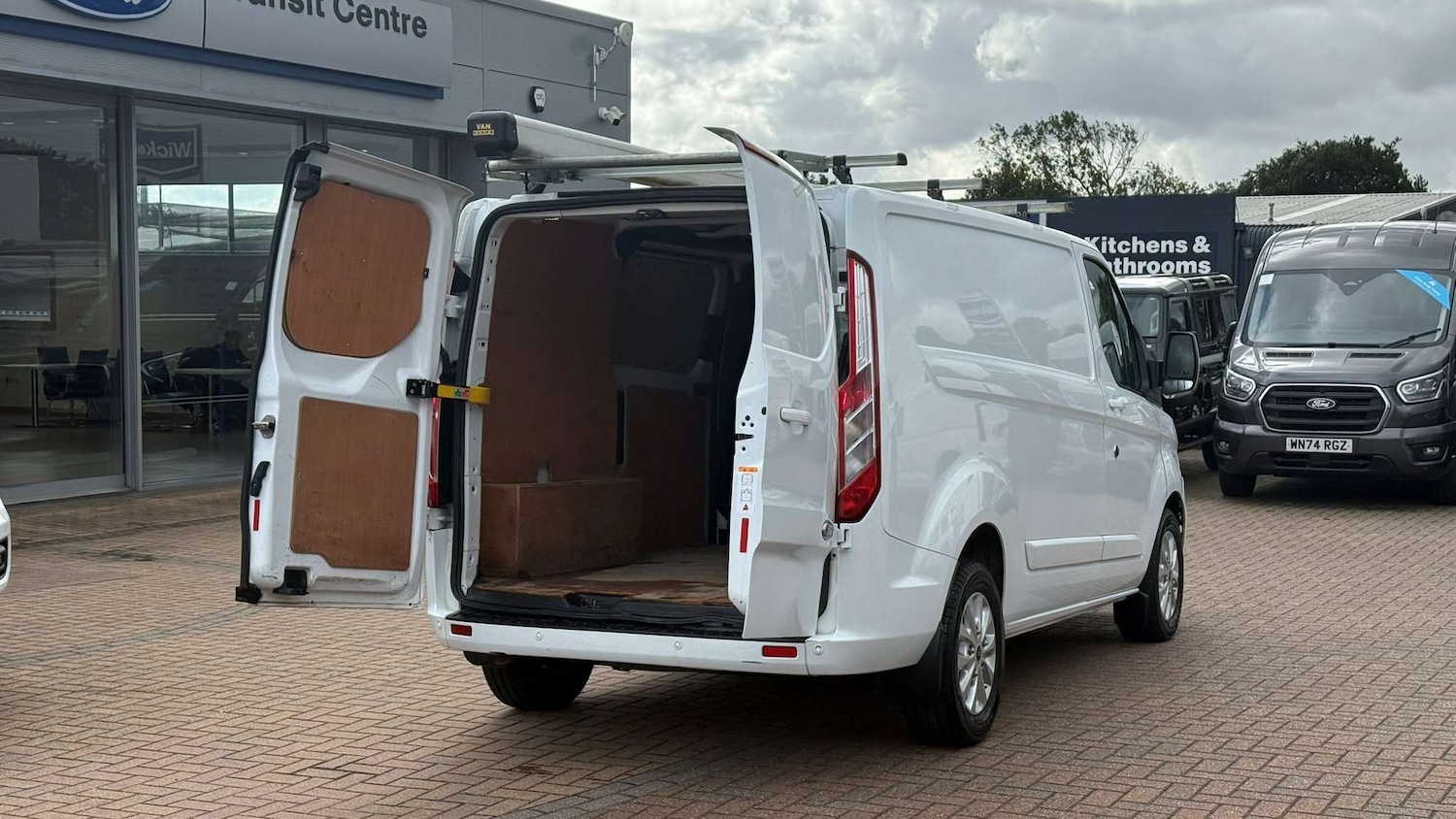 Used Ford Transit Custom 2022 for sale - 76661743: Photo 11