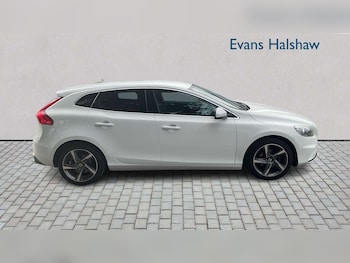 Used Volvo V40 2014 for sale - 78786842: Photo