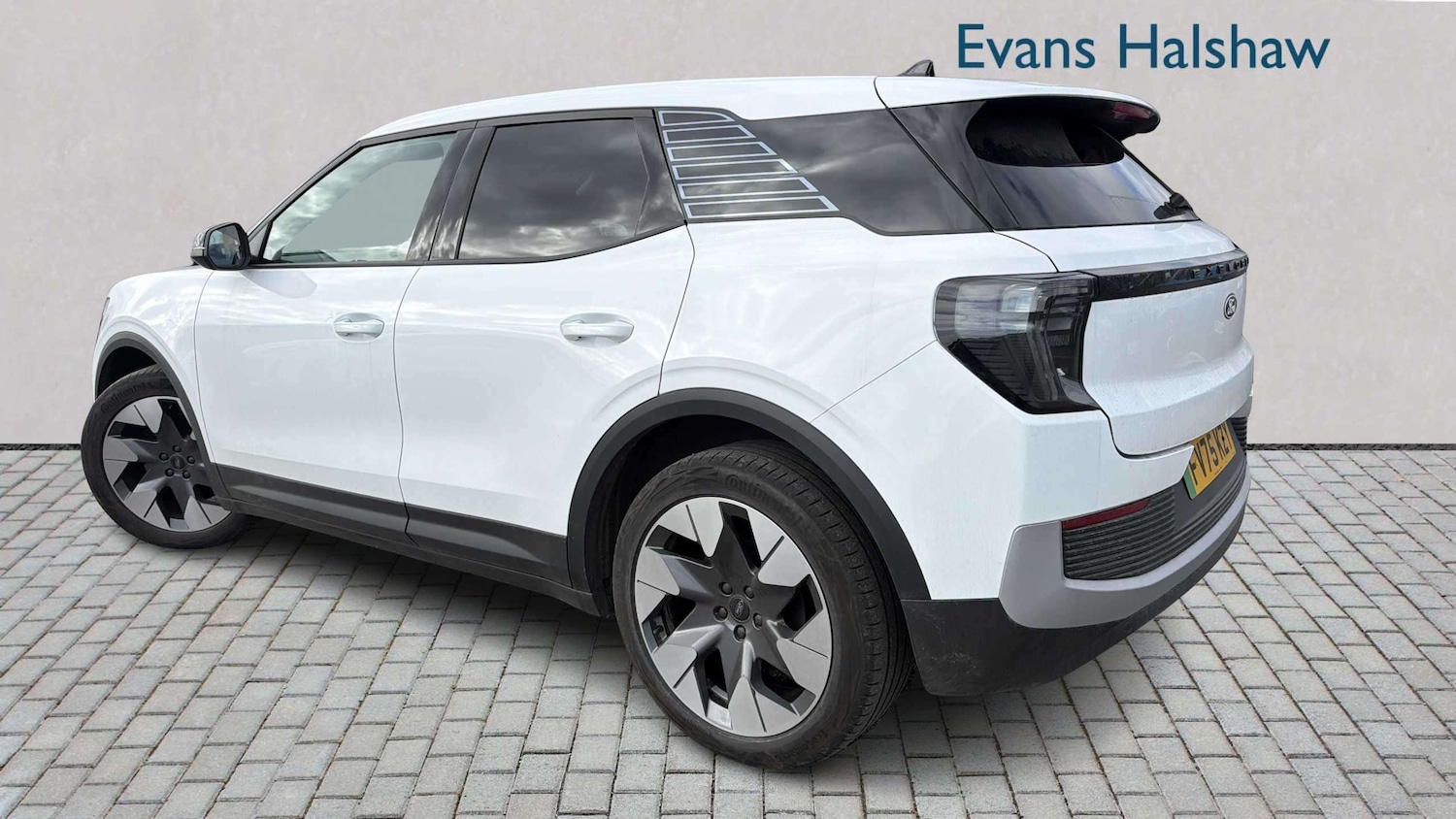 Used Ford Explorer 2025 for sale - 77842240: Photo 2