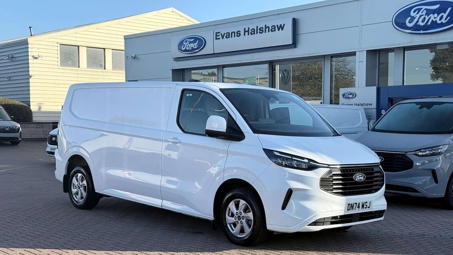 Used Ford Transit Custom 2024 for sale - 76329307: Photo 1