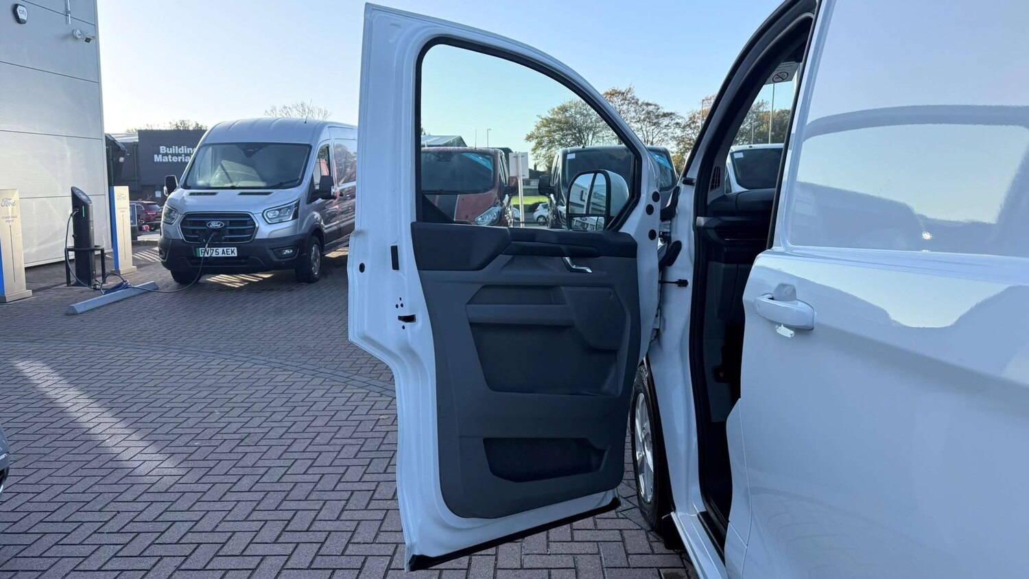 Used Ford Transit Custom 2024 for sale - 76329307: Photo 16