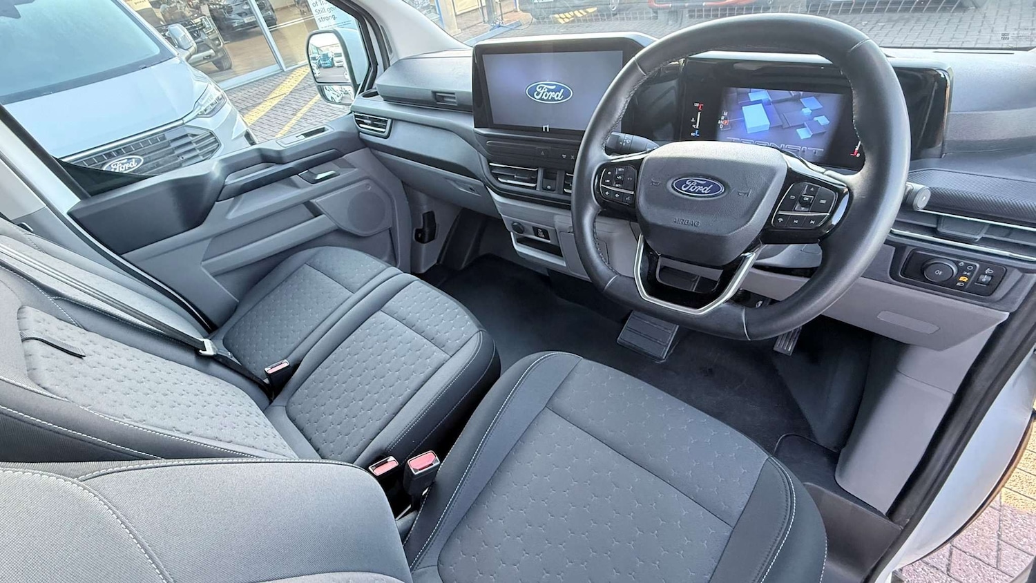 Used Ford Transit Custom 2024 for sale - 76329307: Photo 17