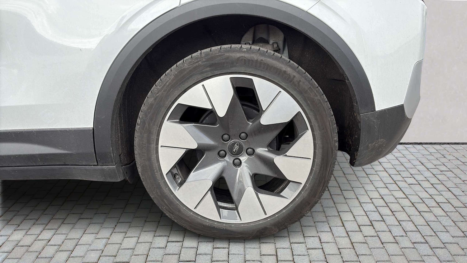 Used Ford Explorer 2025 for sale - 78104152: Photo 6