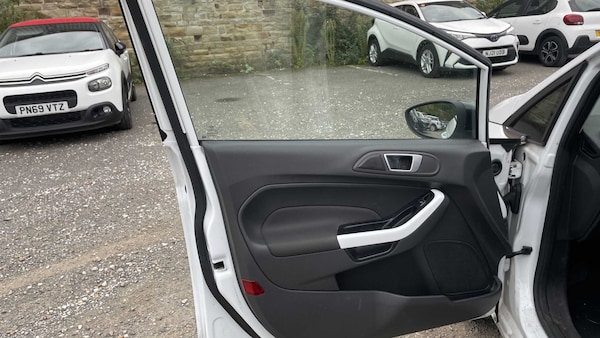 Used Ford Fiesta 2016 for sale - 76286366: Photo 16