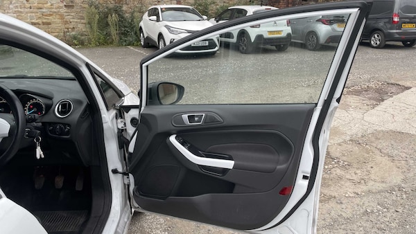 Used Ford Fiesta 2016 for sale - 76286366: Photo 20