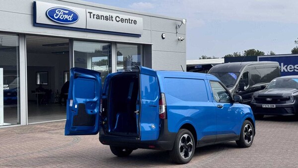 Used Ford Transit Courier 2025 for sale - 76272133: Photo 10