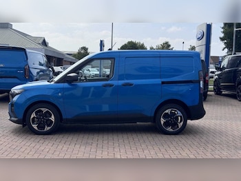 Used Ford Transit Courier 2025 for sale - 76272133: Photo