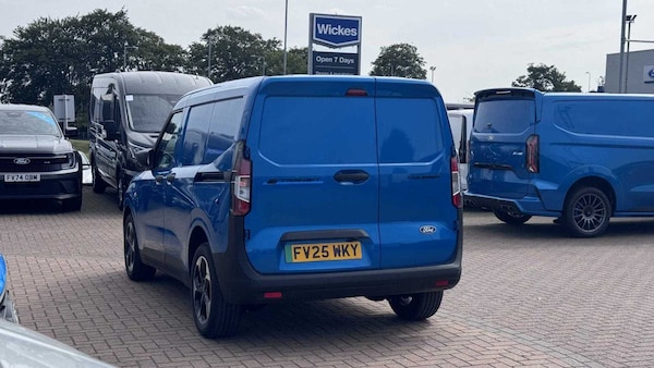 Used Ford Transit Courier 2025 for sale - 76272133: Photo 6