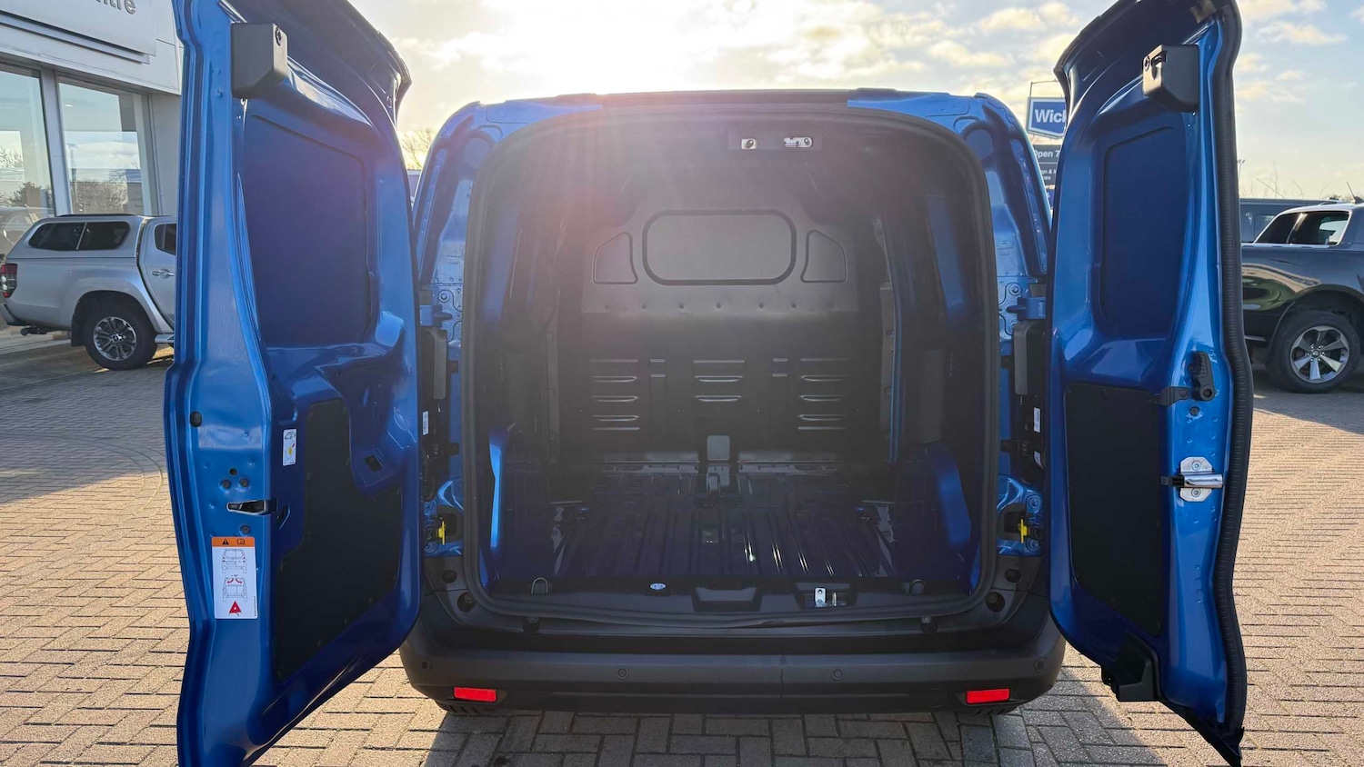 Used Ford Transit Courier for sale - 76842823: Photo 9