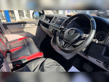 Used Volkswagen Transporter 2018 for sale - 78365576: Photo