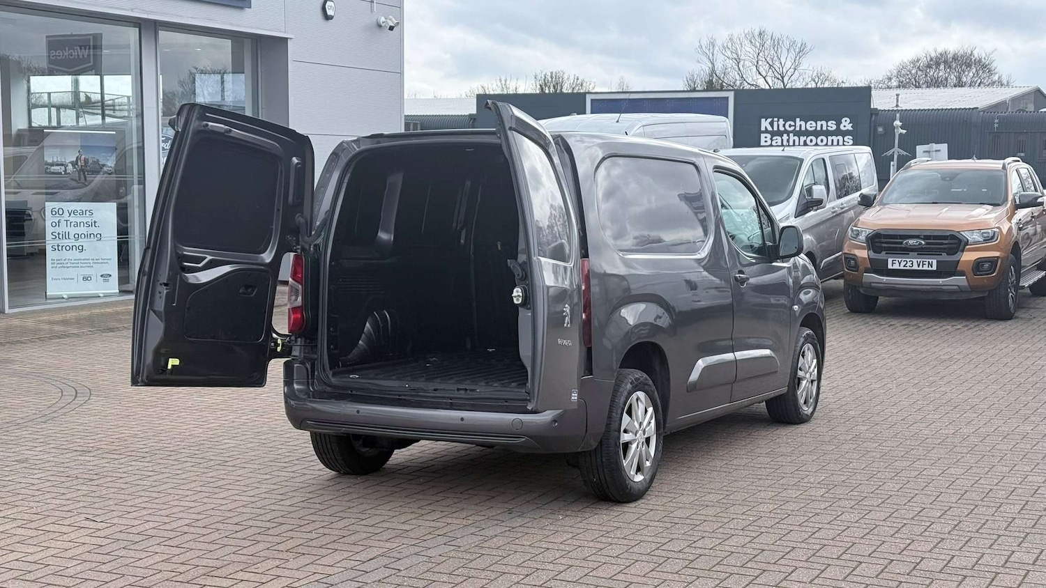 Used Peugeot Partner 2021 for sale - 77601130: Photo 11