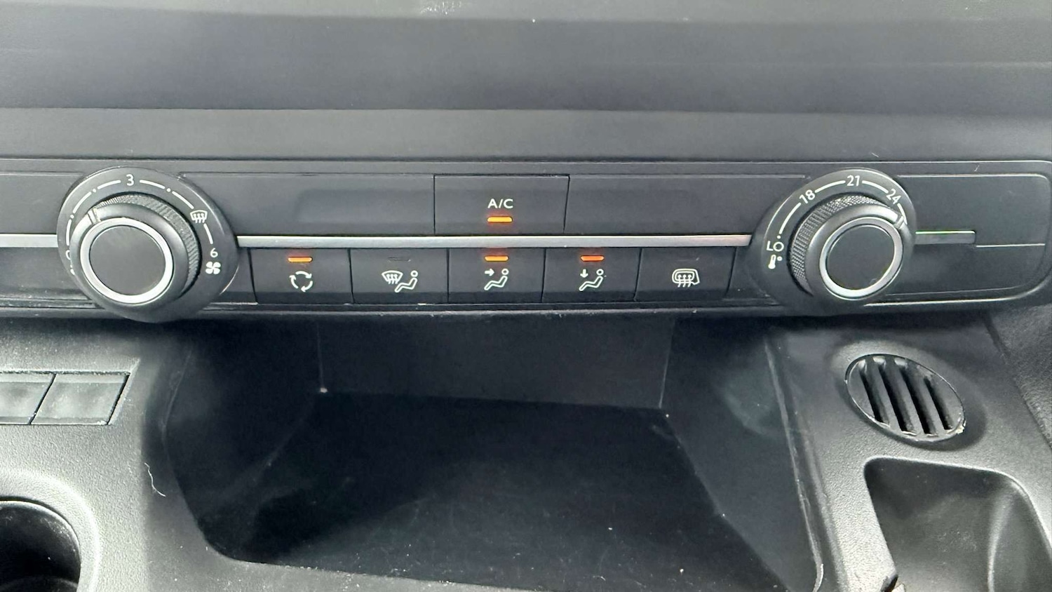 Used Peugeot Partner 2021 for sale - 77601130: Photo 29