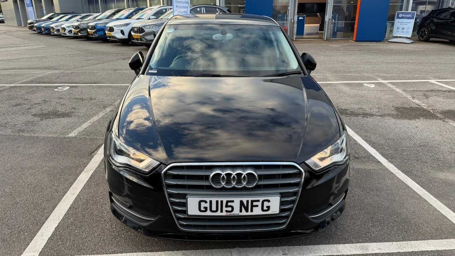 Used Audi A3 2015 for sale - 76401437: Photo 2