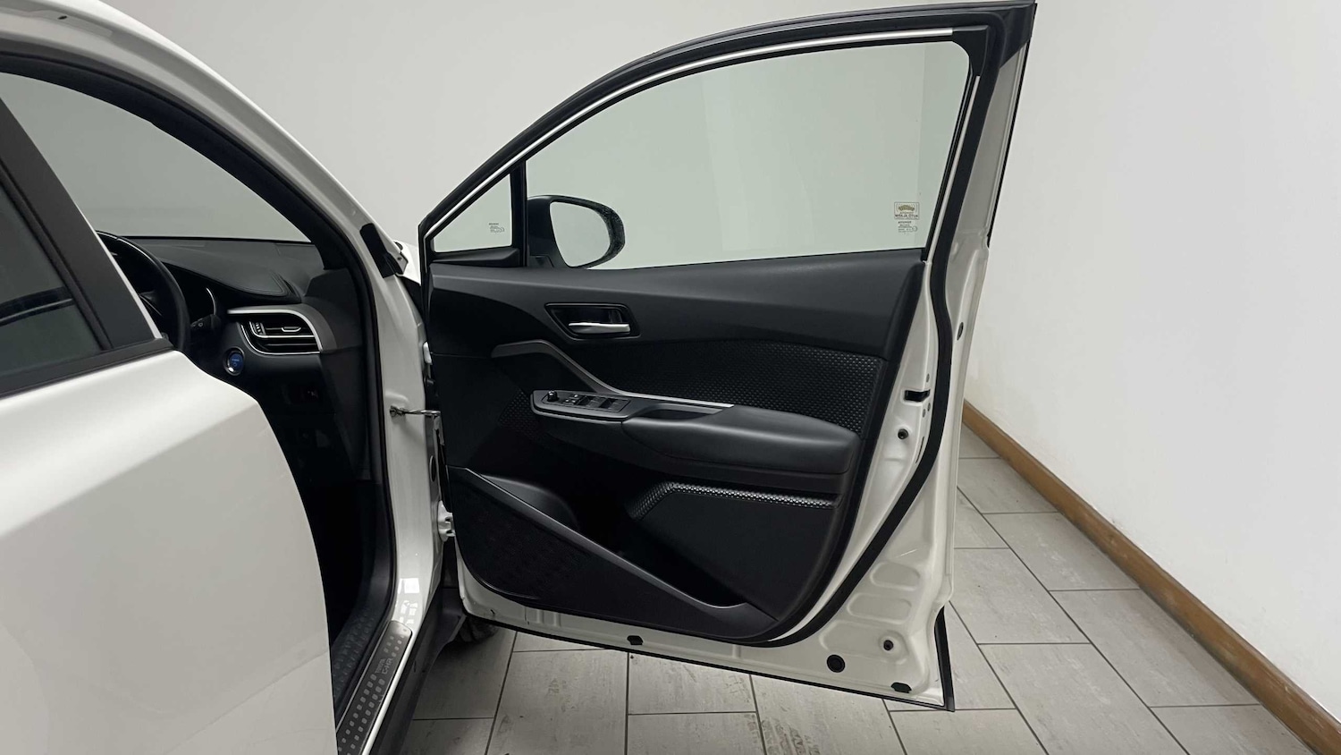 Used Toyota C-HR 2022 for sale - 75917949: Photo 13