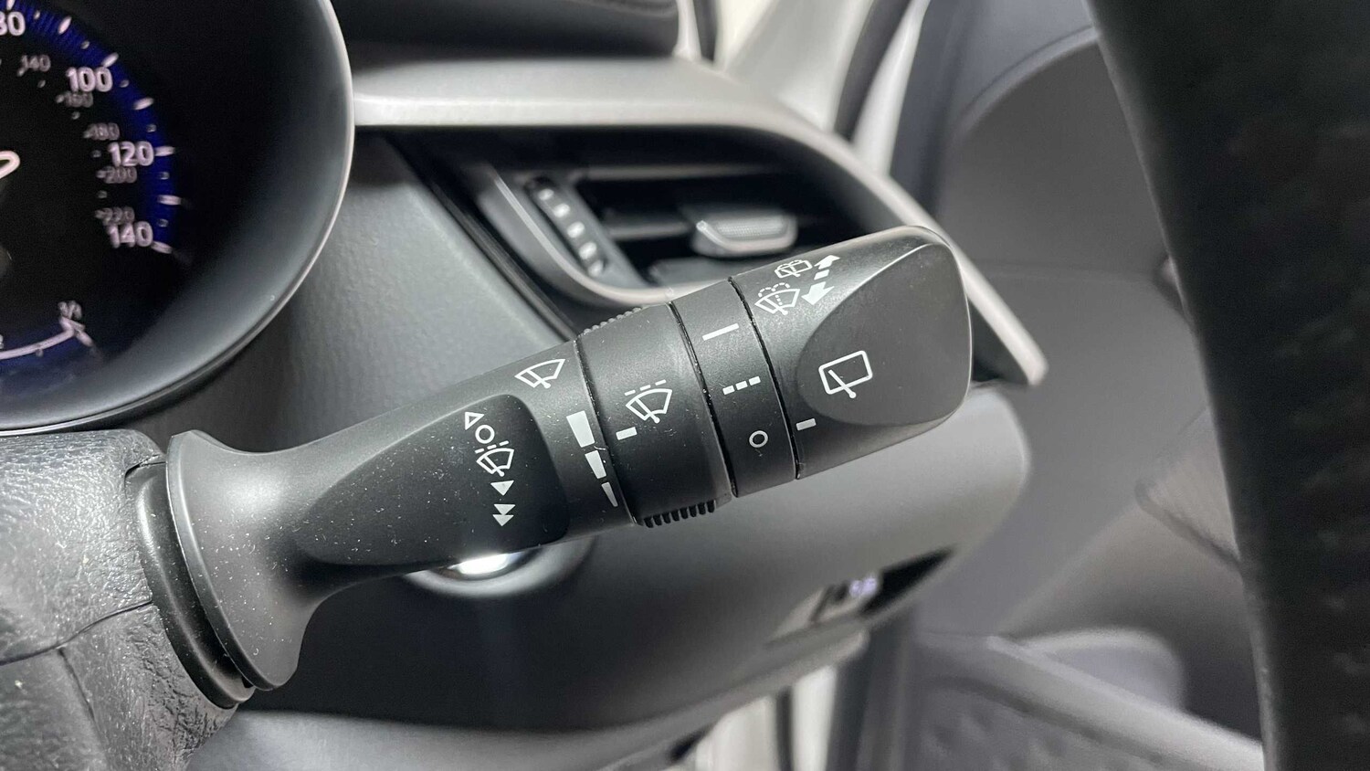 Used Toyota C-HR 2022 for sale - 75917949: Photo 21