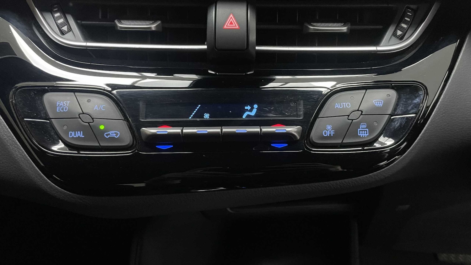 Used Toyota C-HR 2022 for sale - 75917949: Photo 28