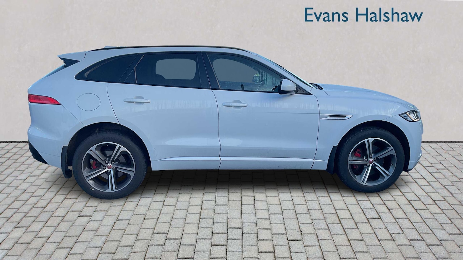 Used Jaguar F-Pace 2017 for sale - 77397788: Photo 4