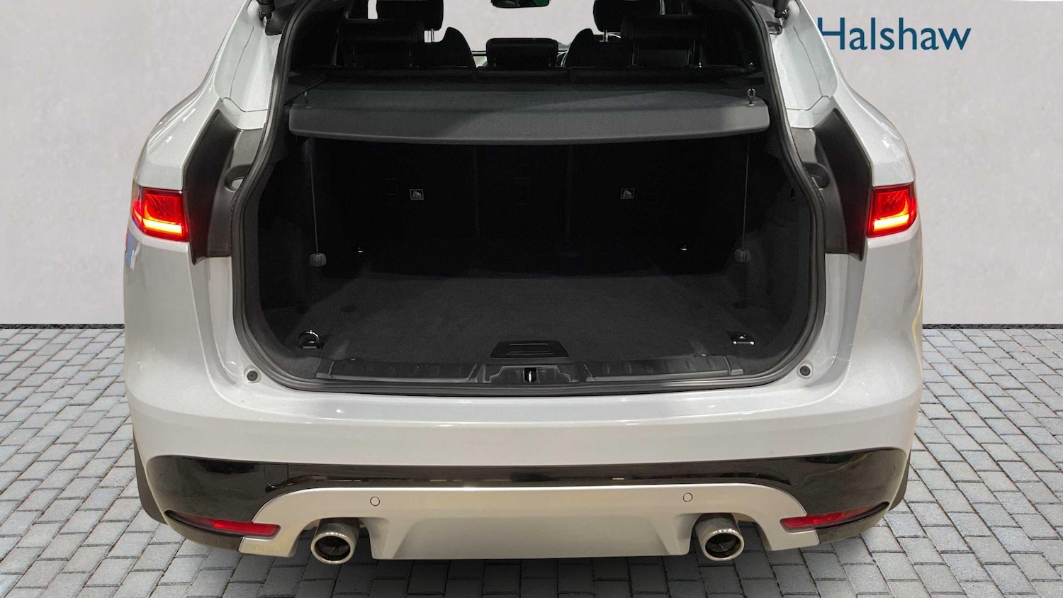 Used Jaguar F-Pace 2017 for sale - 77397788: Photo 8