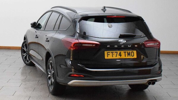 Used Ford Focus 2025 for sale - 75710938: Photo 2