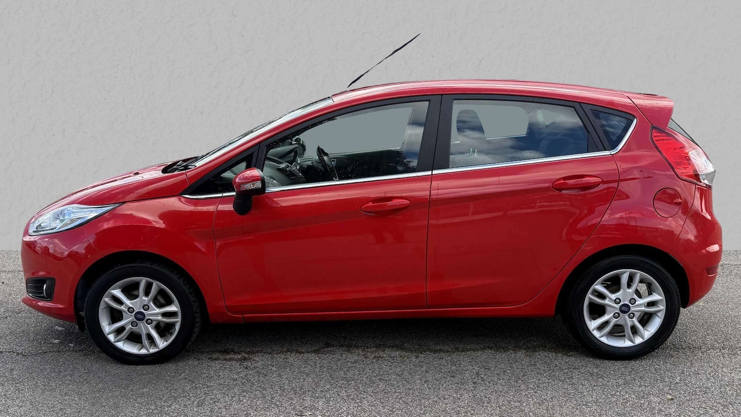 Used Ford Fiesta 2015 for sale - 76063429: Photo 5