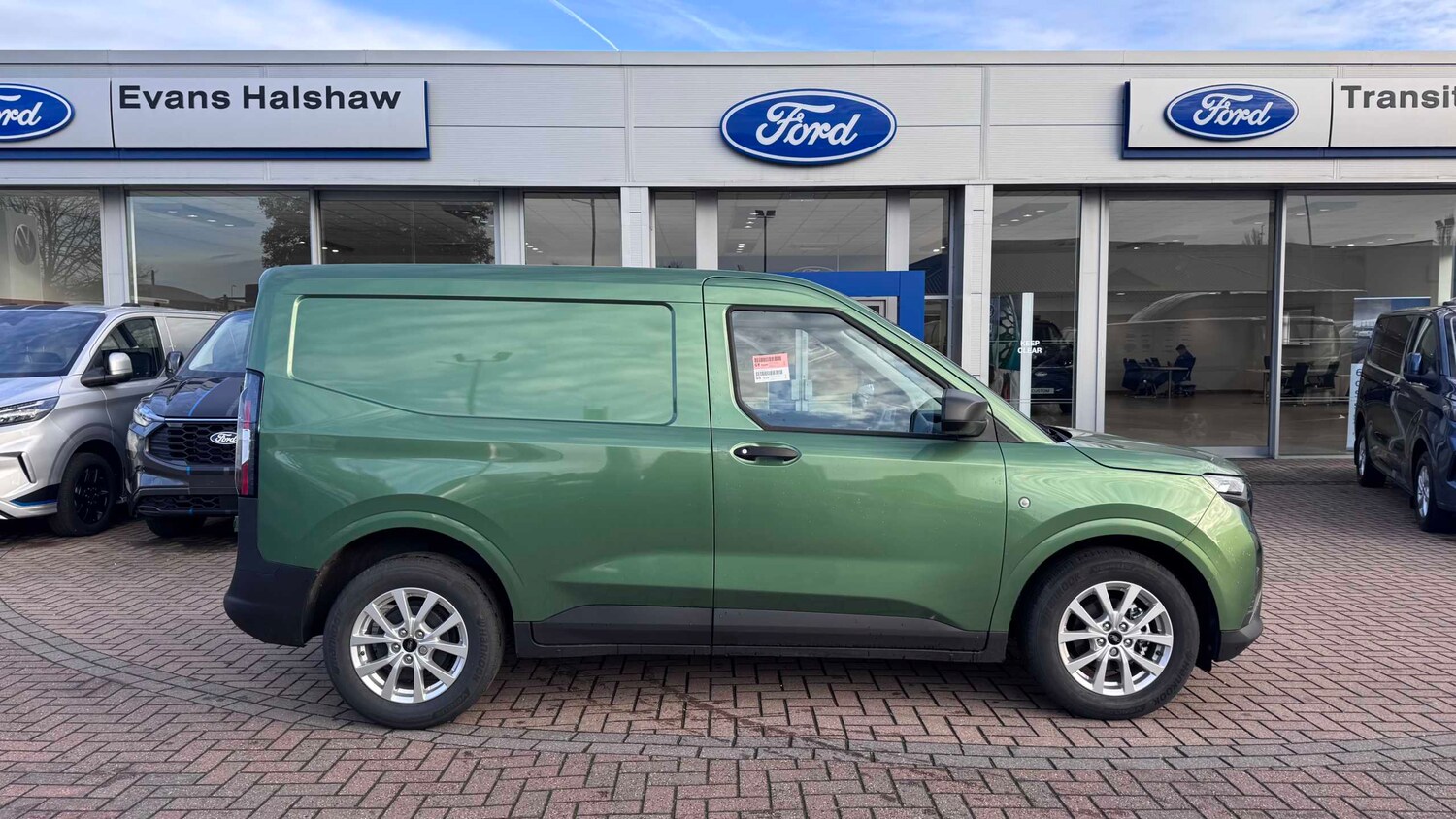 Used Ford Transit Courier for sale - 76842952: Photo 11