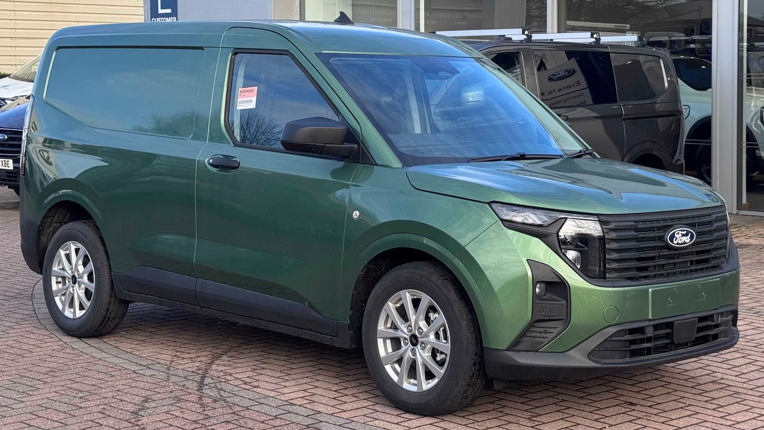 Used Ford Transit Courier for sale - 76842952: Photo 30