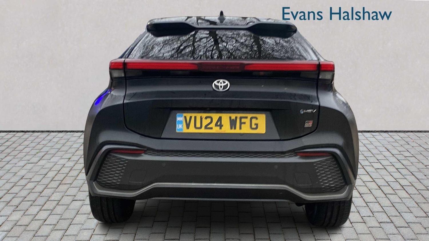 Used Toyota C-HR 2024 for sale - 77147253: Photo 4