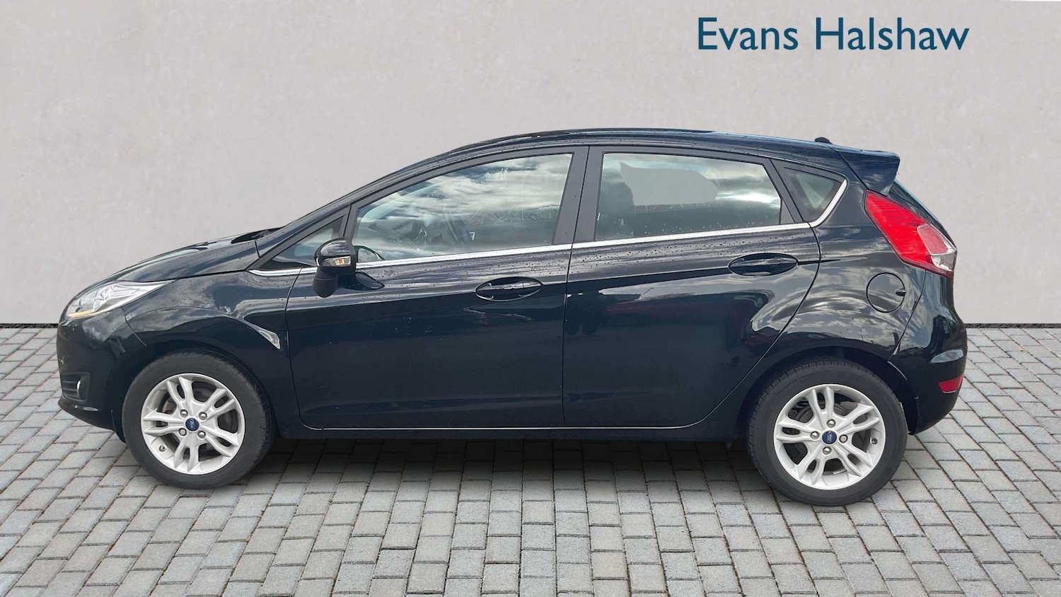 Used Ford Fiesta 2017 for sale - 78137666: Photo 4