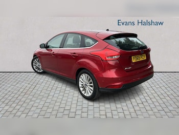 Used Ford Focus 2015 for sale - 76286344: Photo 2
