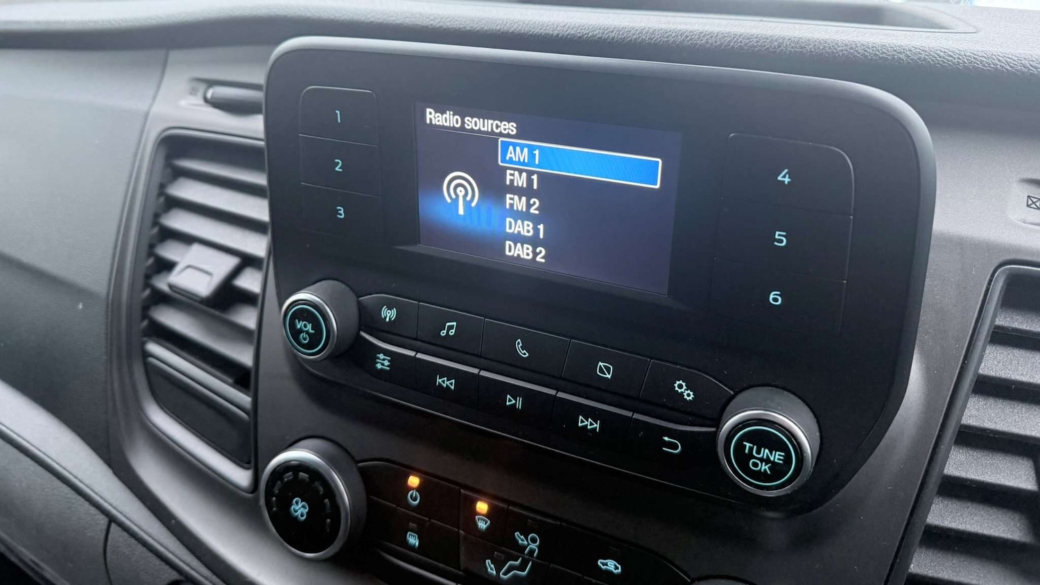 Used Ford Transit Custom 2018 for sale - 77158417: Photo 24