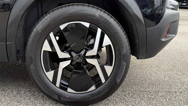 Used Peugeot 2008 2023 for sale - 75661349: Photo 12