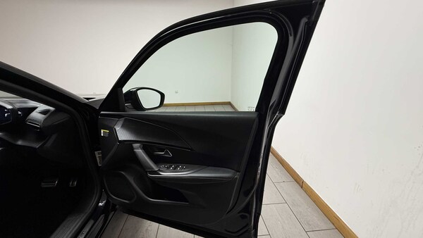 Used Peugeot 2008 2023 for sale - 75661349: Photo 13