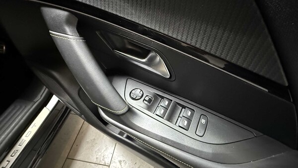 Used Peugeot 2008 2023 for sale - 75661349: Photo 14