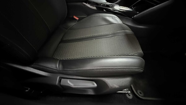 Used Peugeot 2008 2023 for sale - 75661349: Photo 15