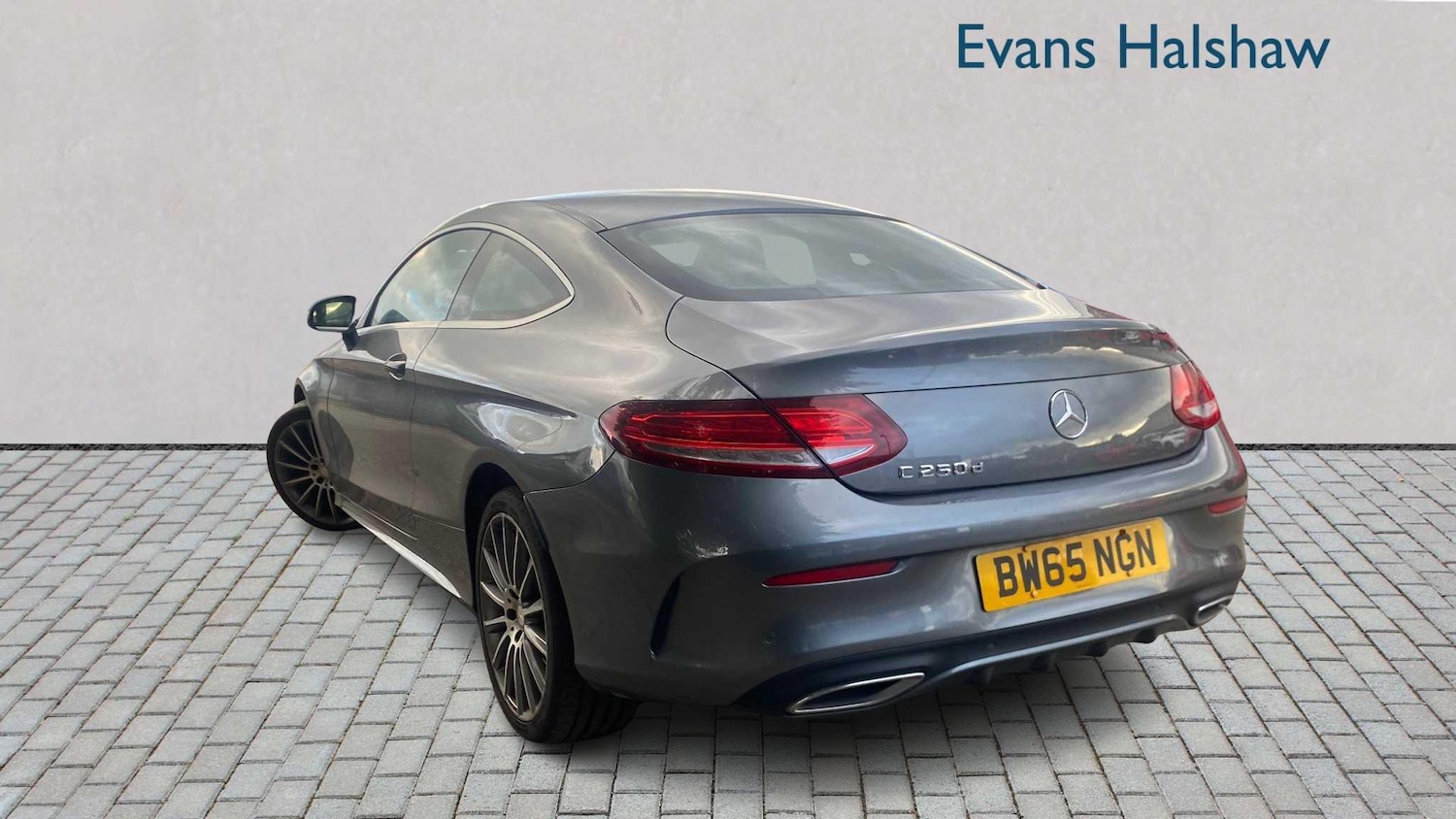 Used Mercedes-Benz C Class 2016 for sale - 76447598: Photo 2