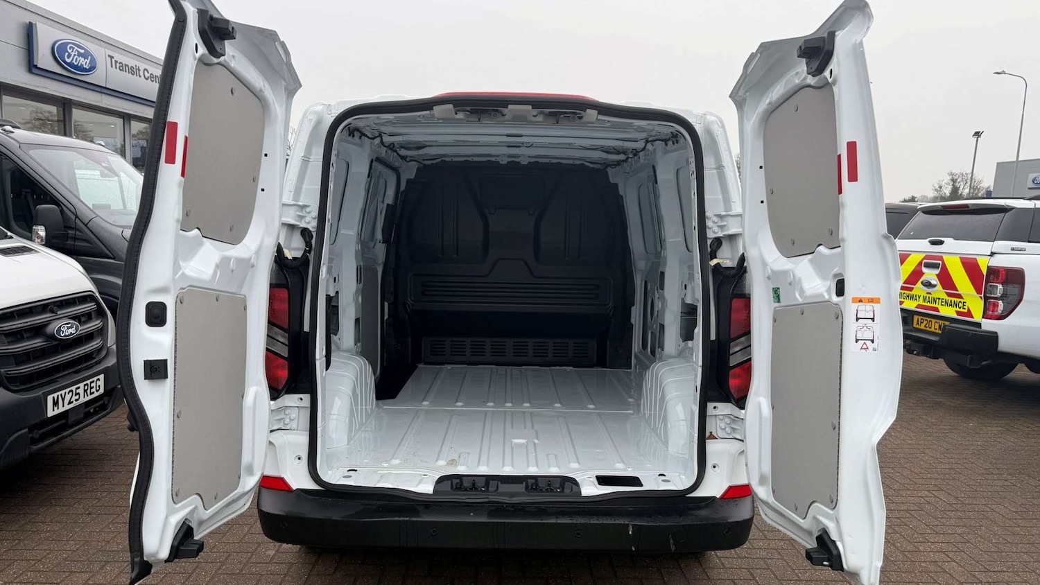 Used Ford Transit Custom 2025 for sale - 78010156: Photo 7