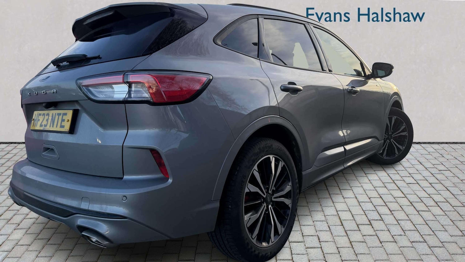 Used Ford Kuga 2023 for sale - 78037543: Photo 2