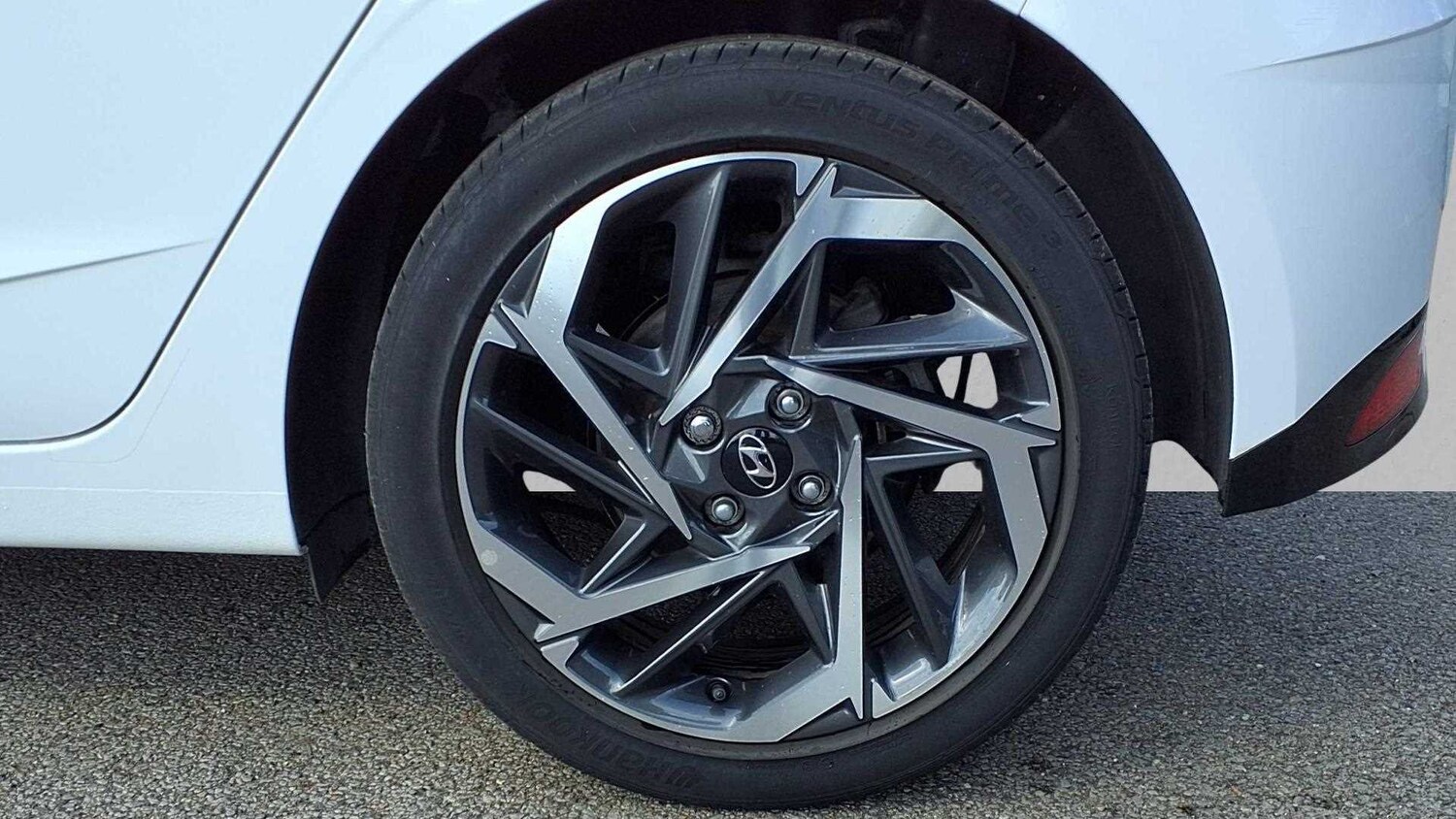 Used Hyundai i20 2023 for sale - 77842385: Photo 10