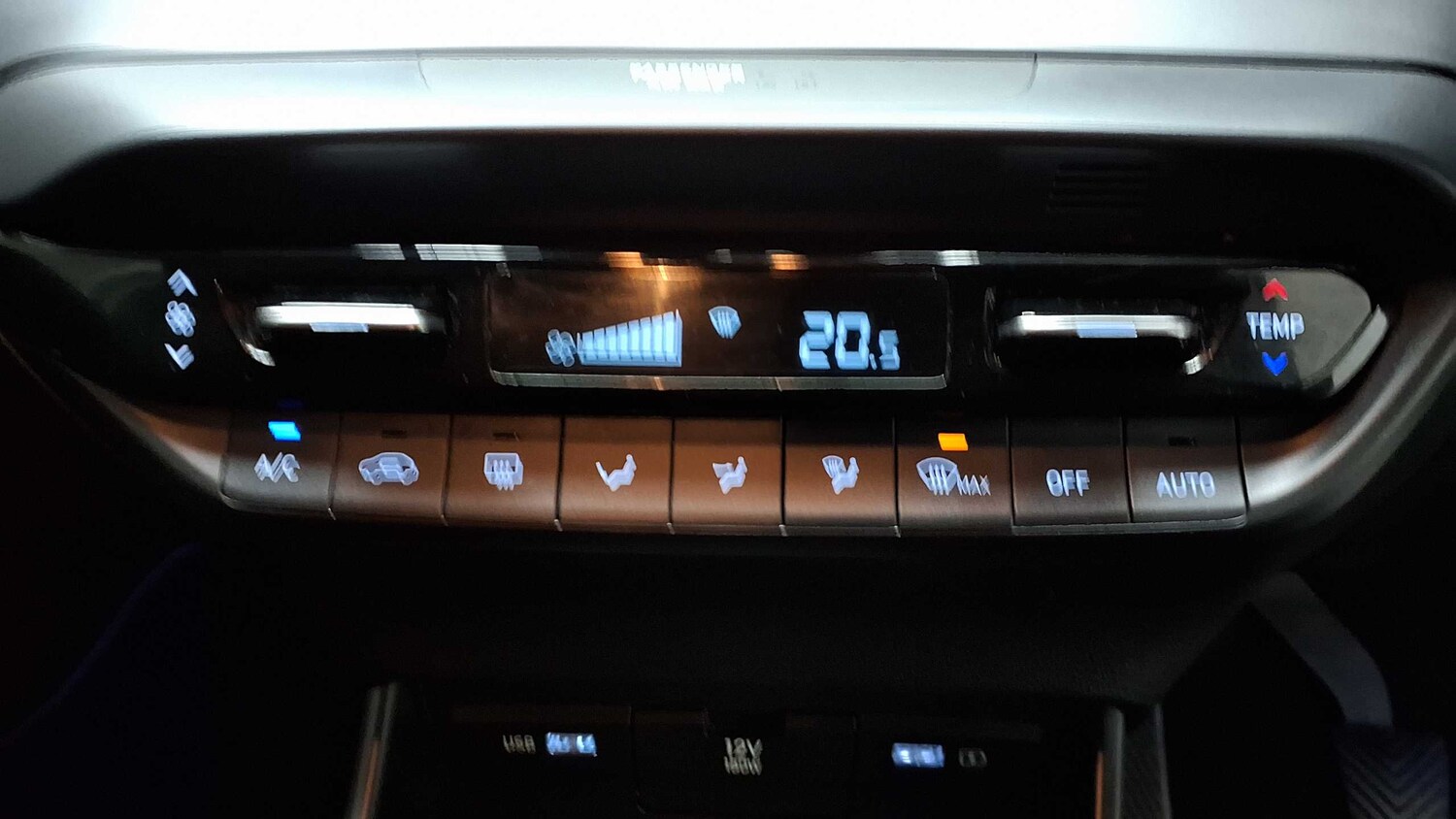 Used Hyundai i20 2023 for sale - 77842385: Photo 24