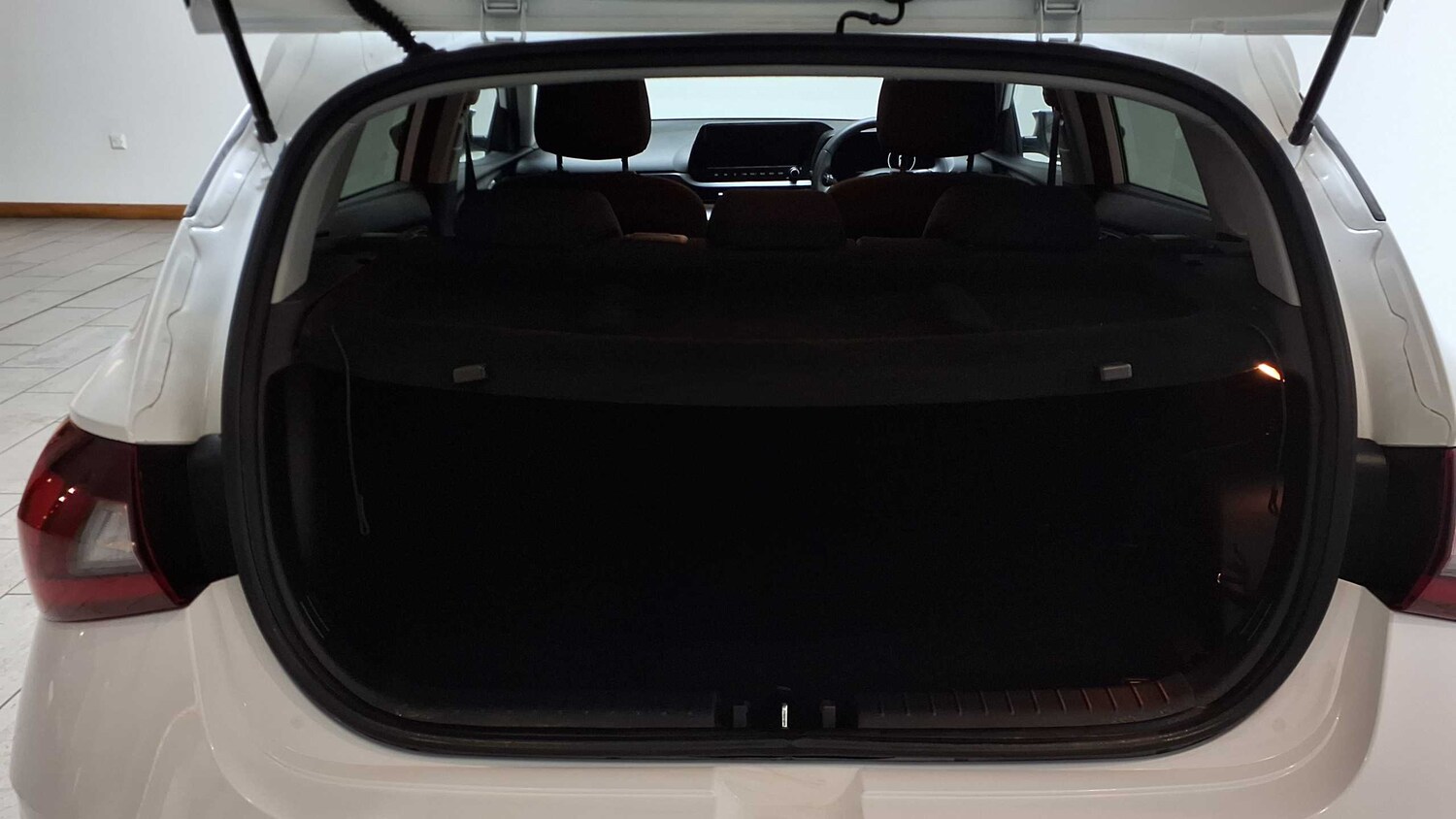 Used Hyundai i20 2023 for sale - 77842385: Photo 34