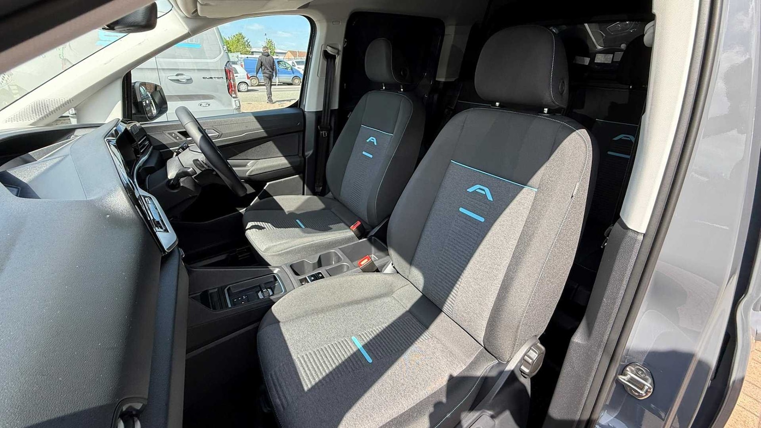 Used Ford Transit Connect 2025 for sale - 76063425: Photo 21