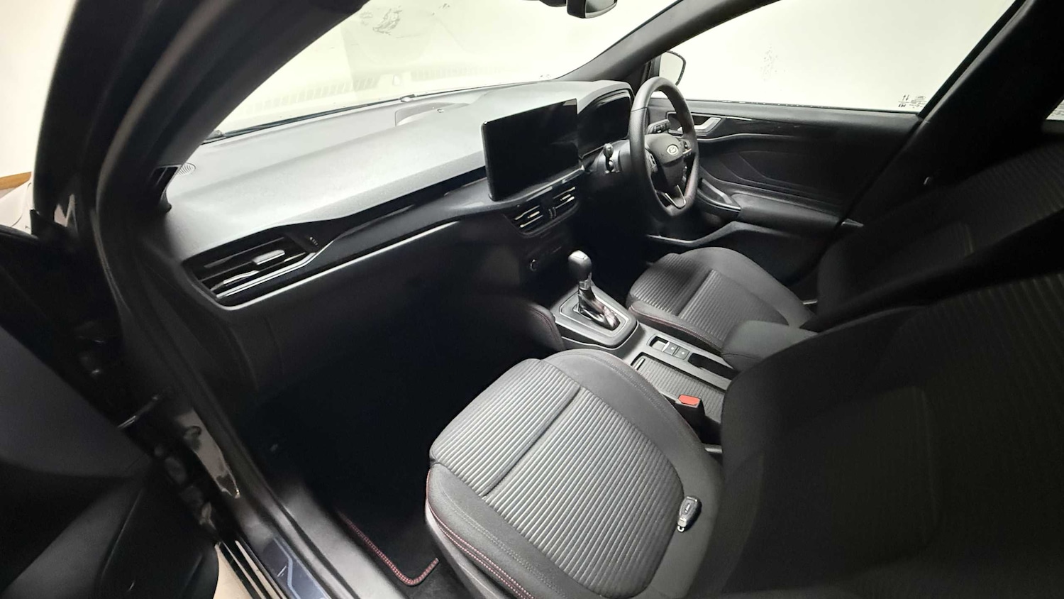 Used Ford Focus 2025 for sale - 76916224: Photo 30