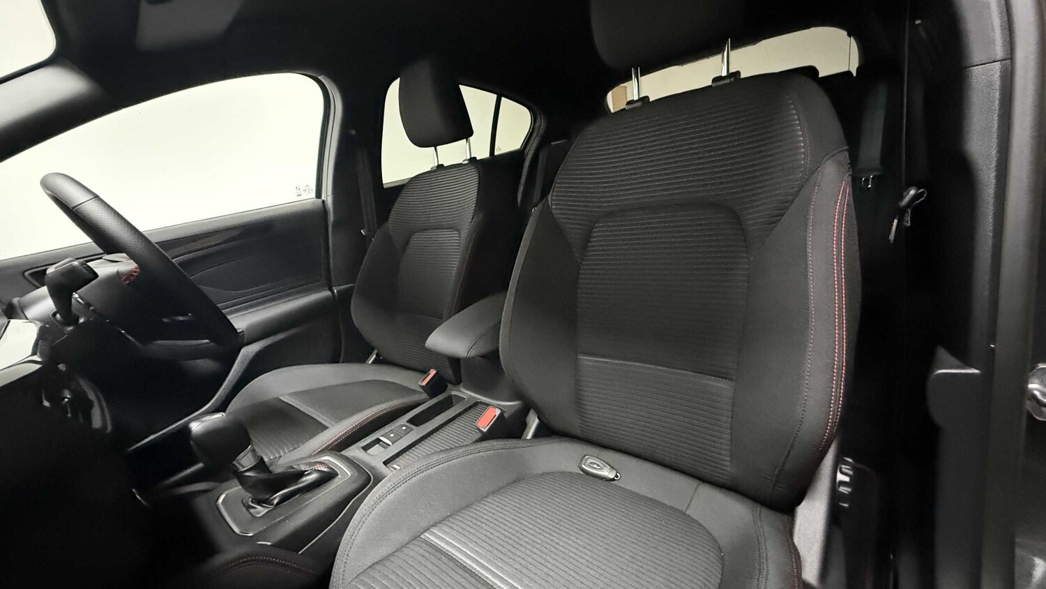 Used Ford Focus 2025 for sale - 76916224: Photo 31