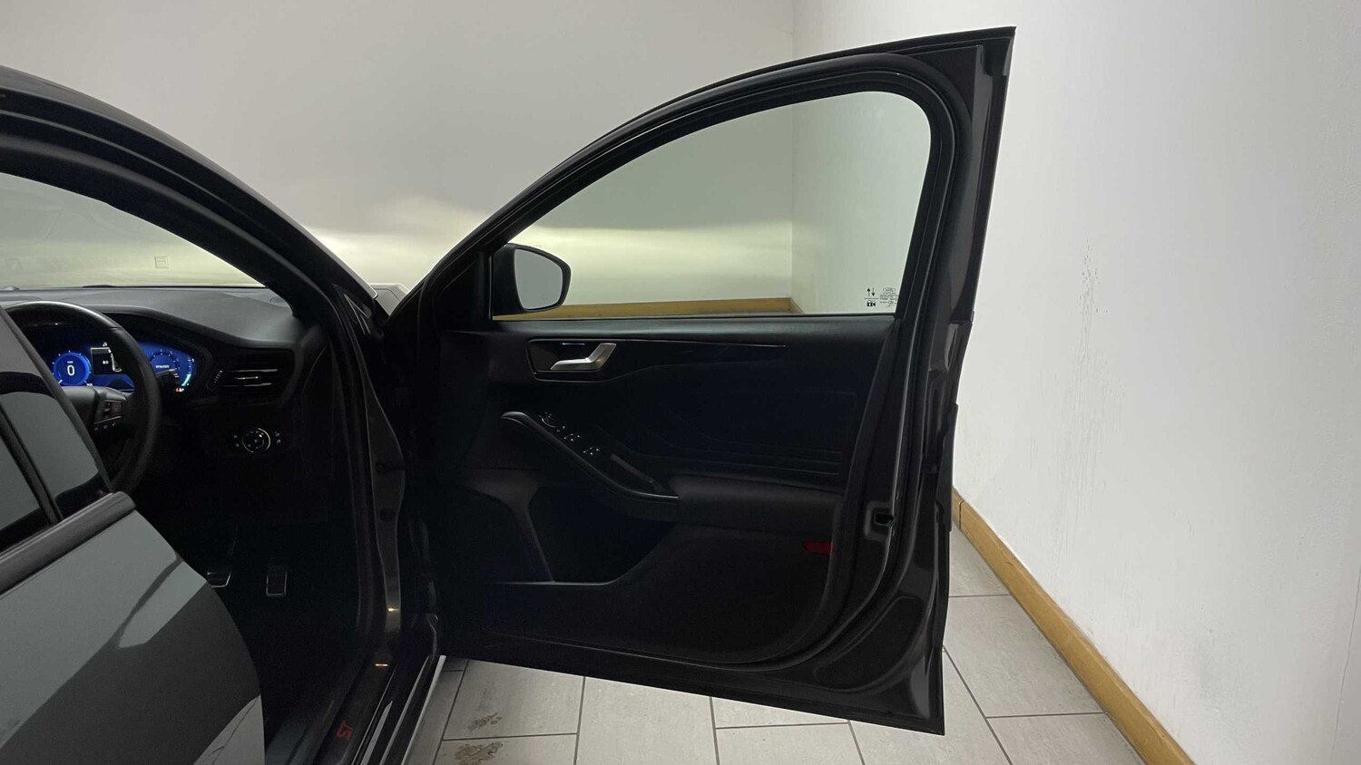 Used Ford Focus 2023 for sale - 75818871: Photo 13