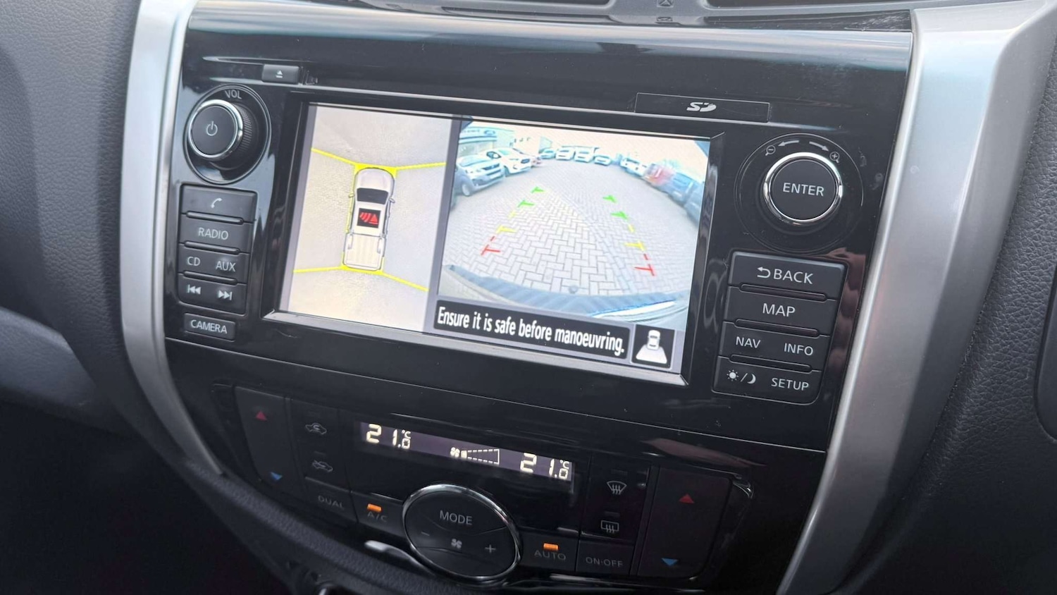 Used Nissan Navara 2017 for sale - 77093318: Photo 25