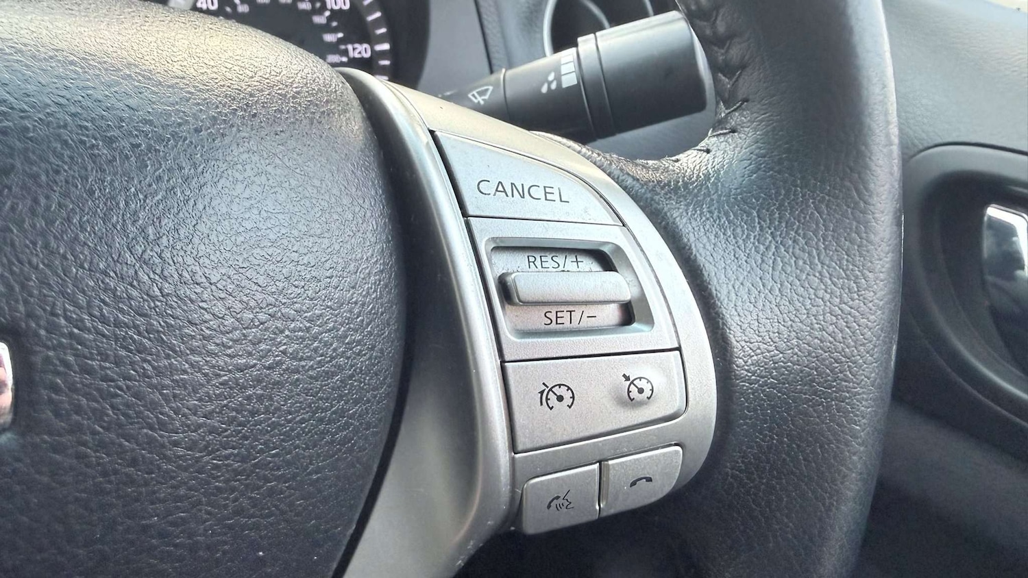 Used Nissan Navara 2017 for sale - 77093318: Photo 32